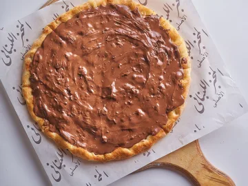 بيتزا شوكولا وسط